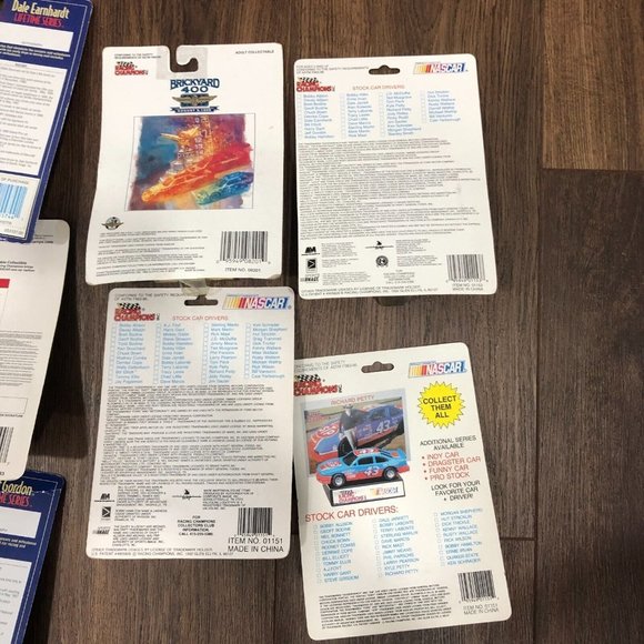 1992 1993 NASCAR Racing Champions Stock Car w/ Card and Display & Winners Circle - Picture 6 of 13